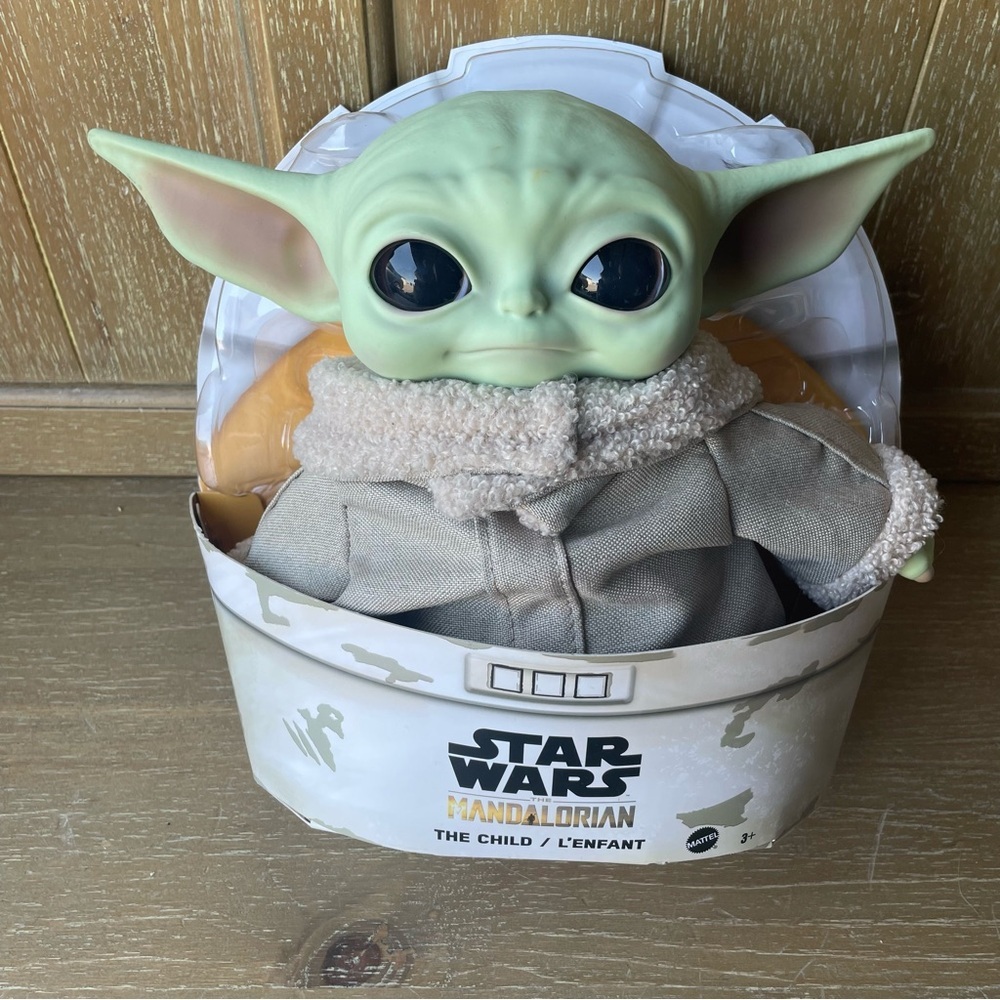 Star Wars the mandalorian the child bean plush 9”